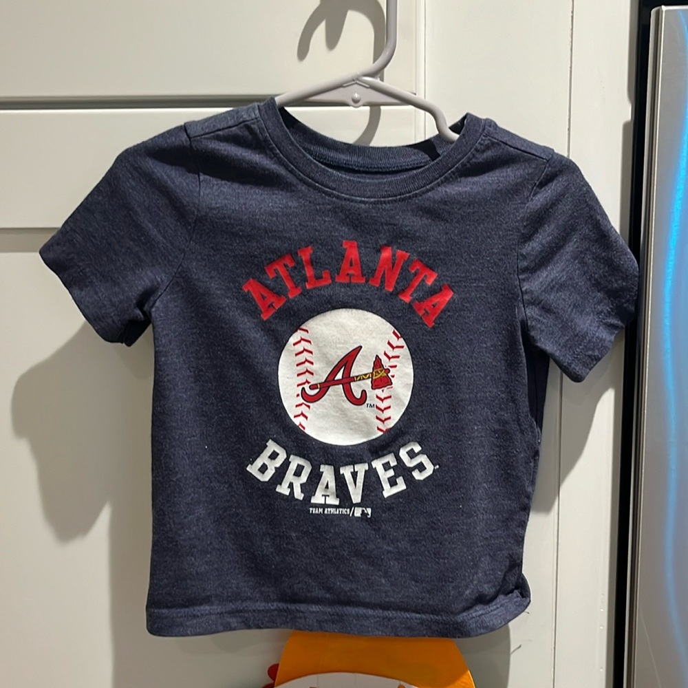 EUC Atlanta Braves shirt